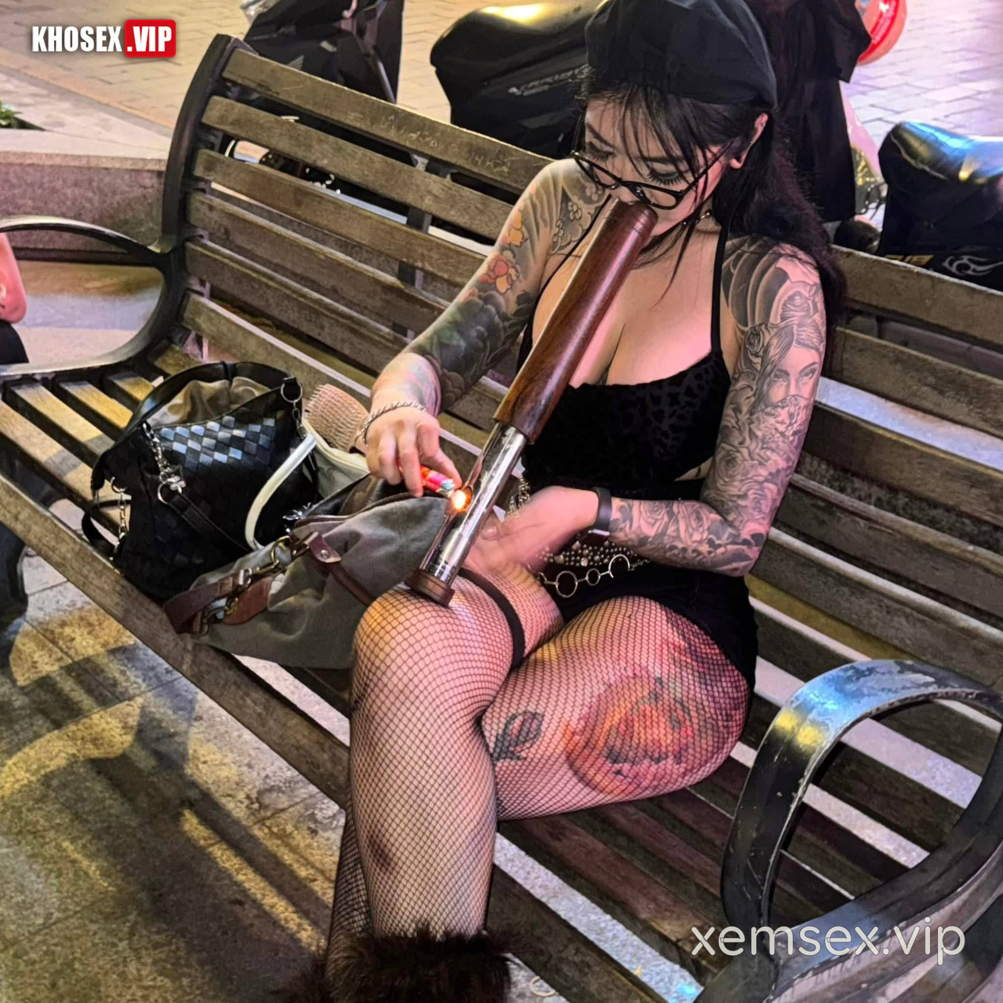 be-thuy-ta-che-anh-blacka-cu-be-nen-di-bu-bong-choi-some-full-clip-pic-hinh-13