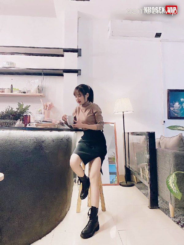 bop-vu-em-nguoi-yeu-dit-em-den-ra-nuoc-trang-hinh-01