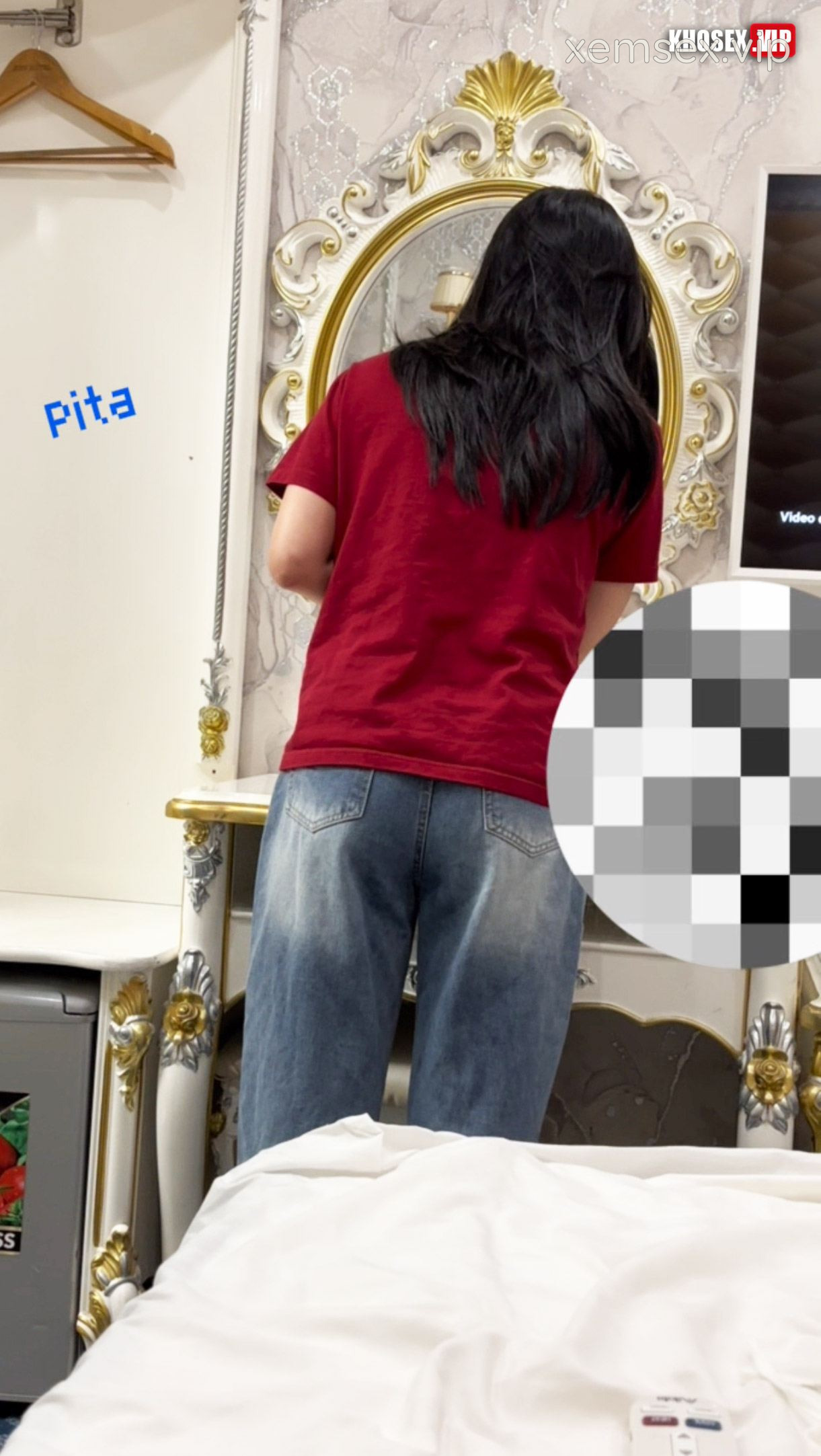 checker-pita-don-eny-sinh-vien-len-sg-nhap-hoc-lam-2-nhay-tai-te-uot-nhep-moi-chiu-hinh-01