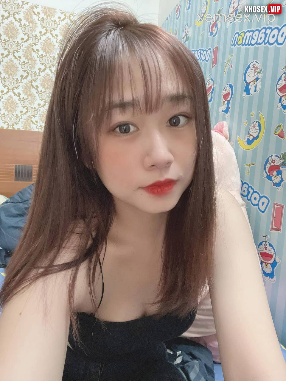 chich-em-nguoi-yeu-hotgirl-nhan-vien-dien-may-xanh-dam-dang-hinh-04
