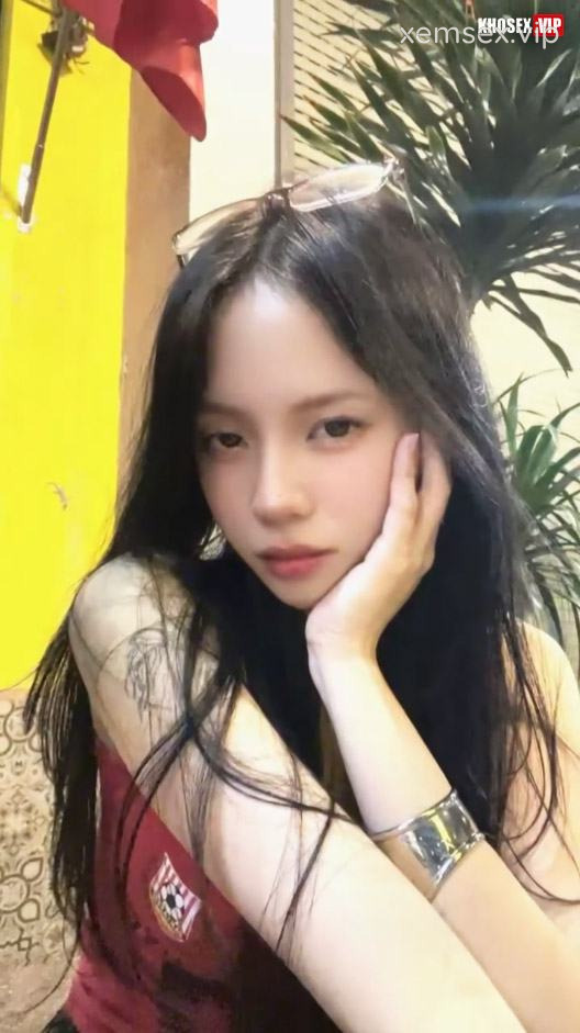chich-em-thanh-thao-2k4-tan-binh-khau-dam-sieu-nung-hinh-02