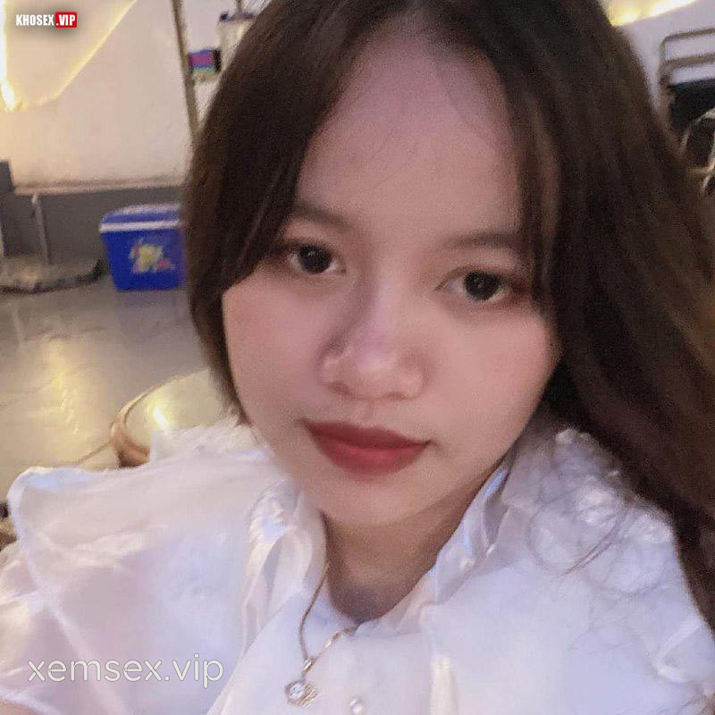 chim-gan-bi-duoc-vo-dam-bu-mut-nac-em-moi-suong-hinh-03