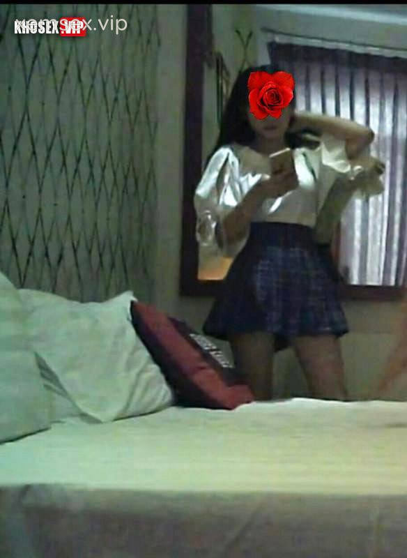 clip-sex-check-hang-em-tieu-long-nu-ngay-tho-de-thuong-hinh-09