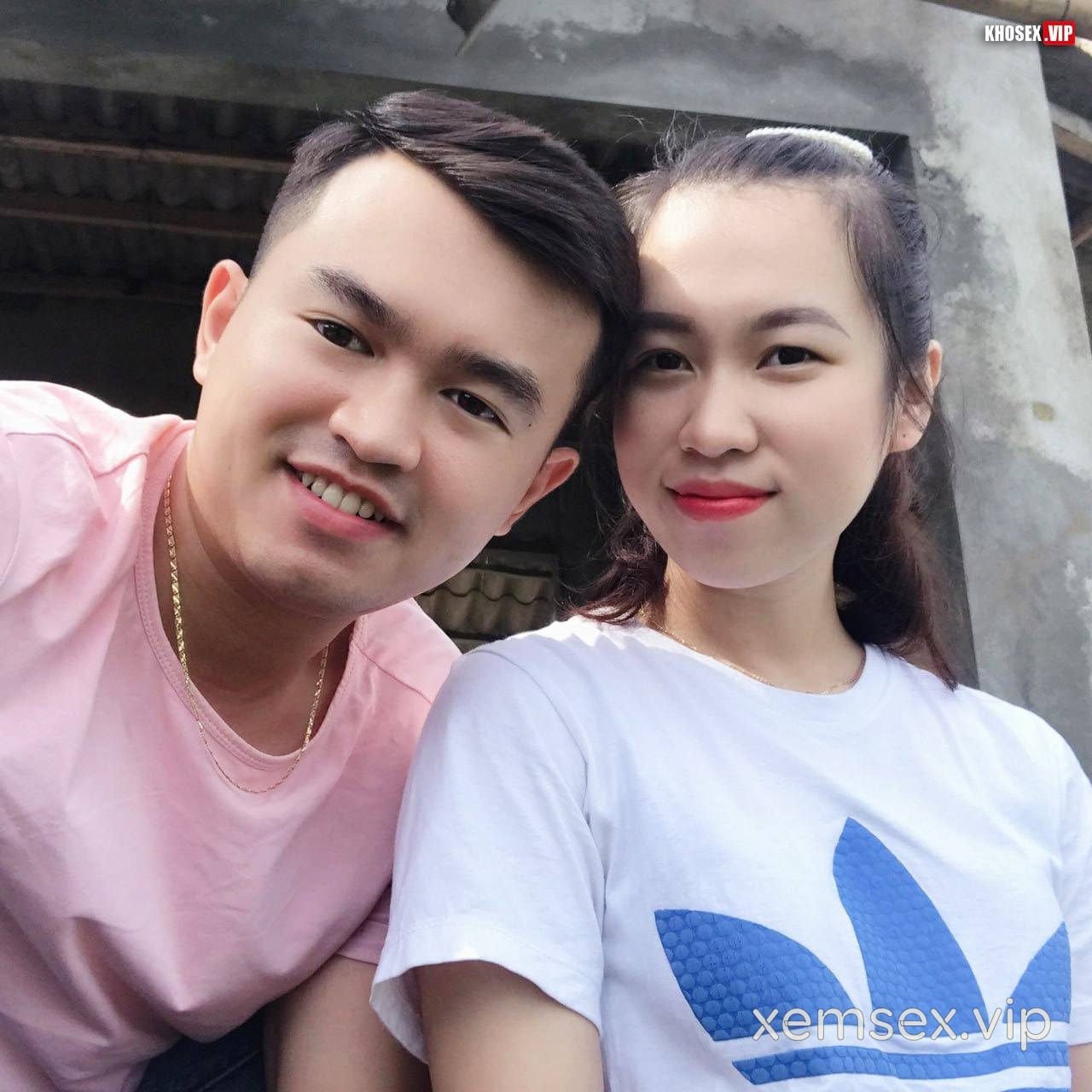 clip-sex-co-giao-tay-bac-mac-ao-dai-do-dit-voi-chong-cuc-dam-full-clip-pic-hinh-22
