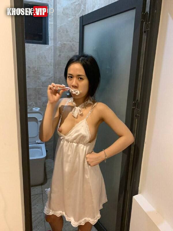 clip-sex-em-tiktoker-mlinhh-loli-vu-ngon-dit-cuc-sung-voi-ban-trai-full-clip-hinh-03