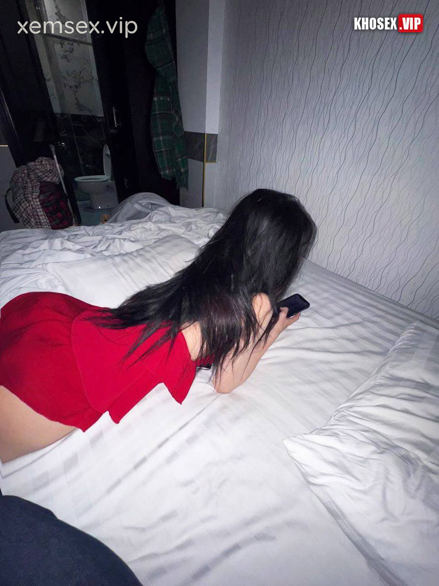 clip-sex-em-tue-vy-loli-xinh-vu-dep-body-ngon-hinh-10