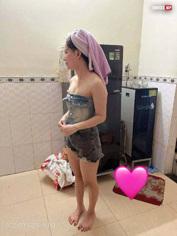 clip-sex-viet-vo-chong-binh-duong-dit-vo-len-dinh-6-lan-trong-1-dem-xuat-tinh-ngap-buom-phan-2-hinh-09