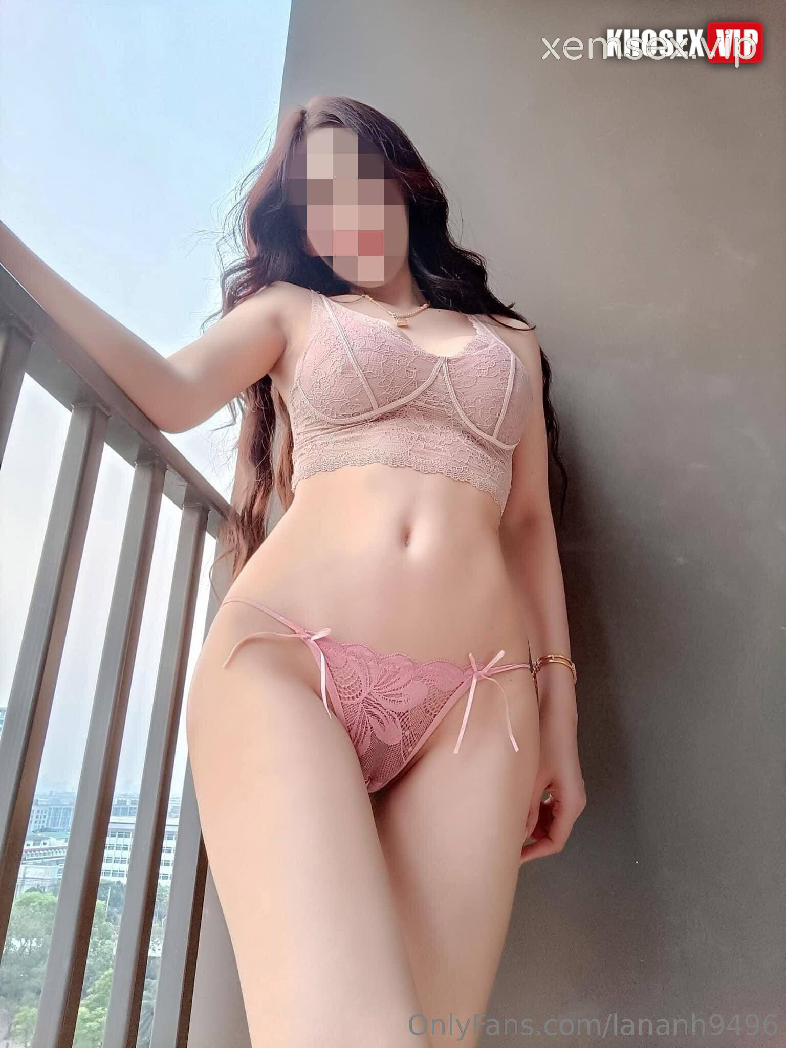 clip-sex-vkcklananh9496-cuong-dam-lot-khe-do-xe-day-bi-em-trai-chich-ren-la-hinh-03
