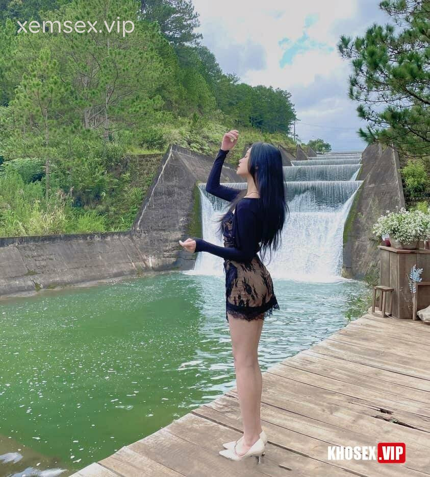clip-sex-vkcklananh9496-some-cuckold-cung-em-phi-cong-kem-2-tuoi-day-nhuc-duc-cho-ck-dung-xem-full-clip-pic-hinh-02