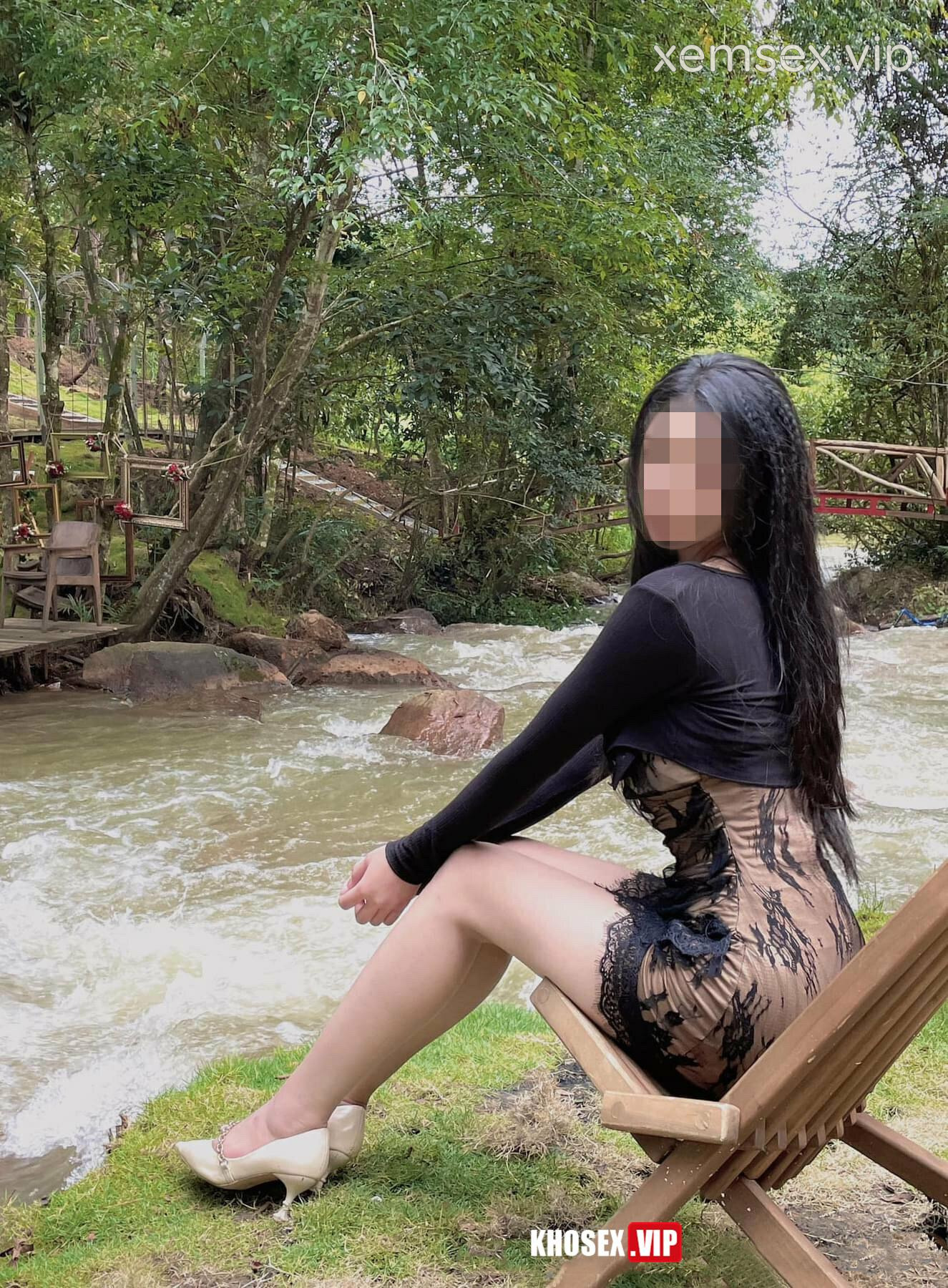 clip-sex-vkcklananh9496-some-cuckold-cung-em-phi-cong-kem-2-tuoi-day-nhuc-duc-cho-ck-dung-xem-full-clip-pic-hinh-06