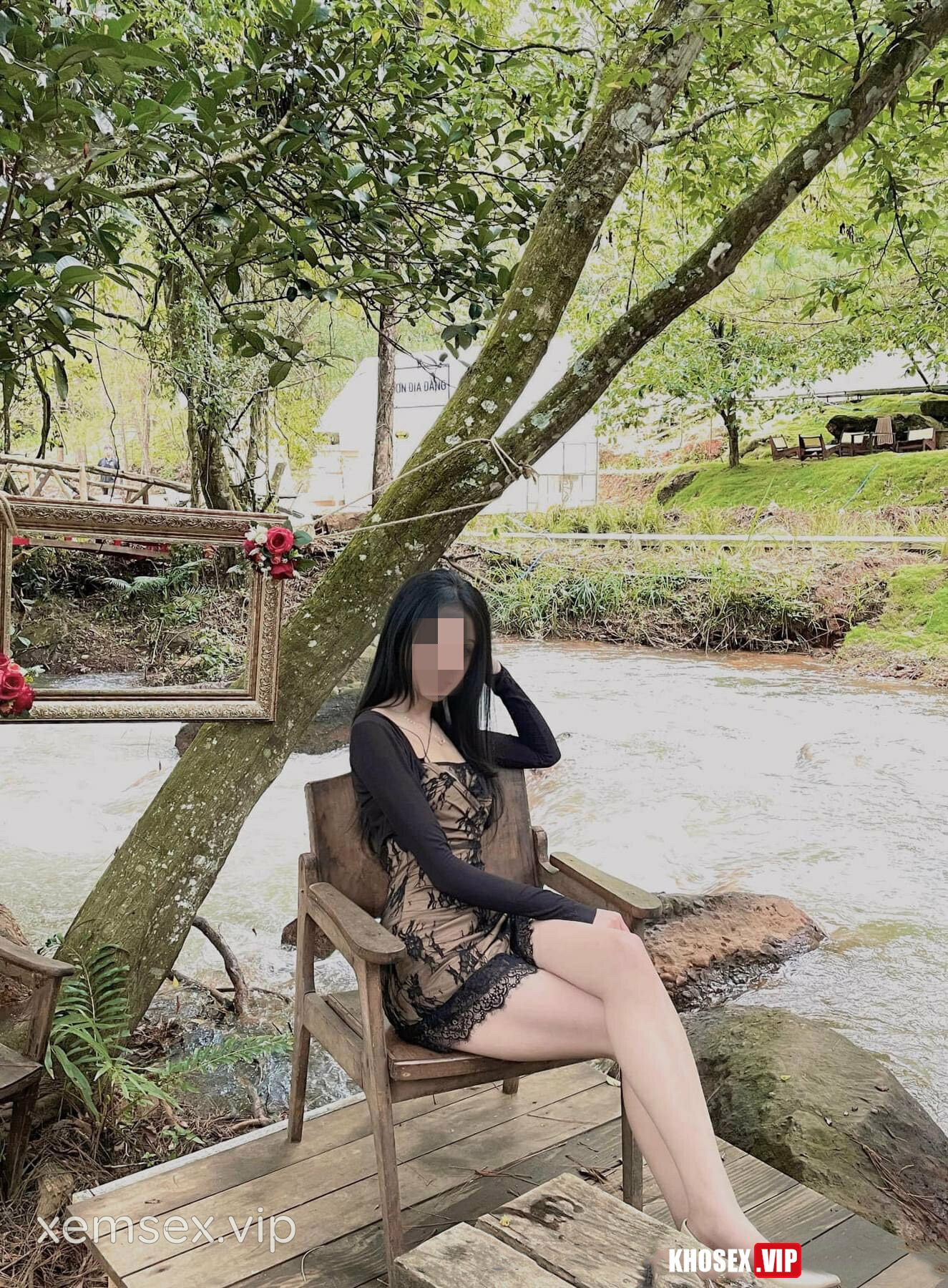 clip-sex-vkcklananh9496-some-cuckold-cung-em-phi-cong-kem-2-tuoi-day-nhuc-duc-cho-ck-dung-xem-full-clip-pic-hinh-07