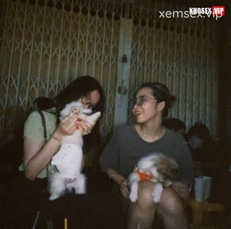 coi-ao-chich-em-khi-em-dang-nghe-dien-thoai-hinh-07