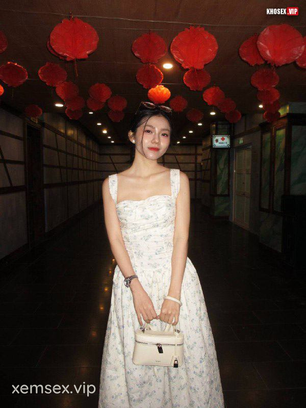 dang-du-em-bao-thay-nuoc-em-ra-nhieu-hong-du-suong-hong-full-clip-pic-hinh-01