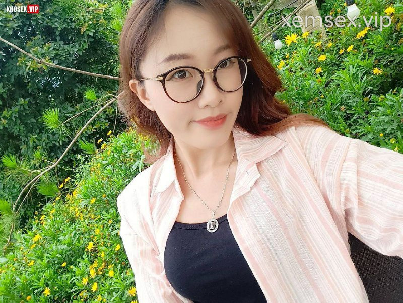 dit-em-deo-kinh-khau-dam-em-suong-anh-oi-em-ra-mat-hinh-01