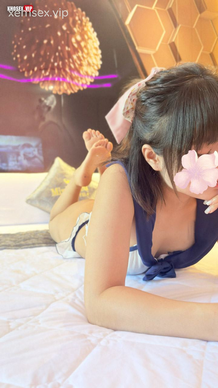 dit-em-loli-2k-mat-xinh-bim-nhieu-nuoc-hinh-03