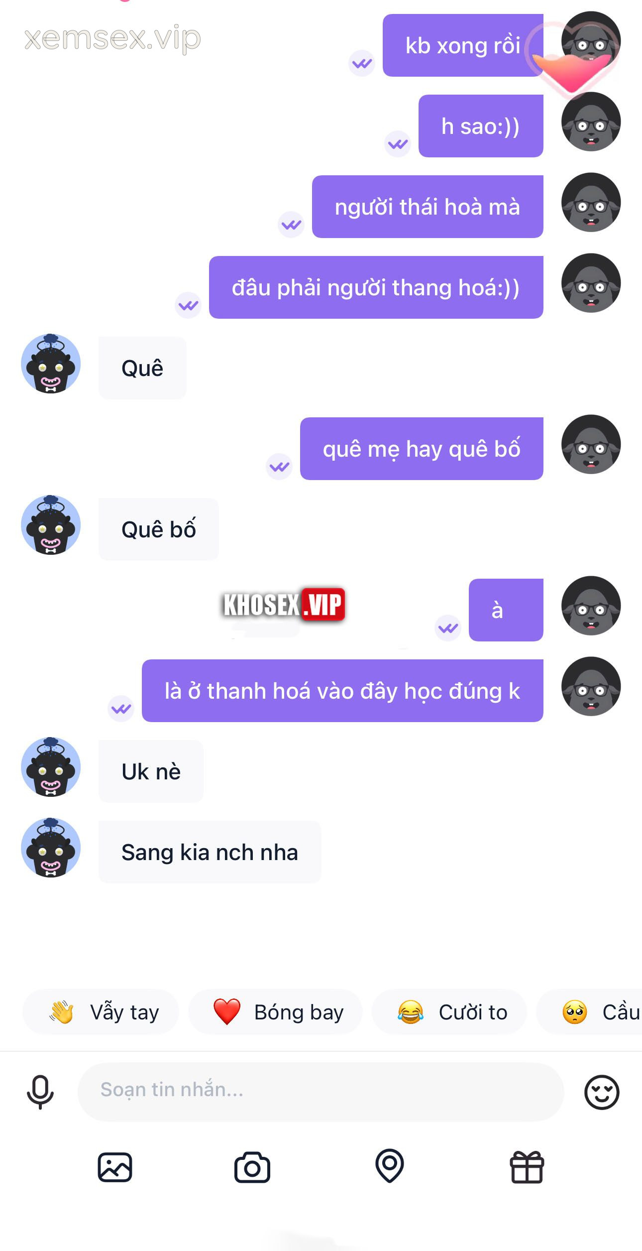 dit-em-rau-sinh-vien-dai-hoc-cho-ban-trong-hinh-01