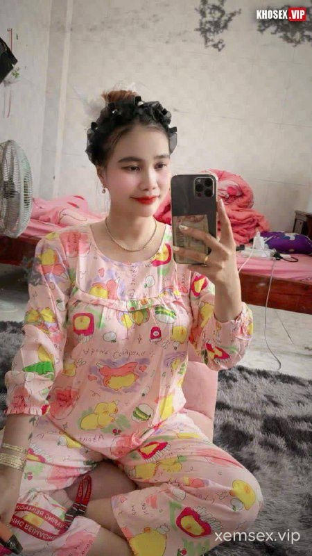 du-vo-xam-minh-co-cap-vu-cang-tron-dam-dang-hinh-02