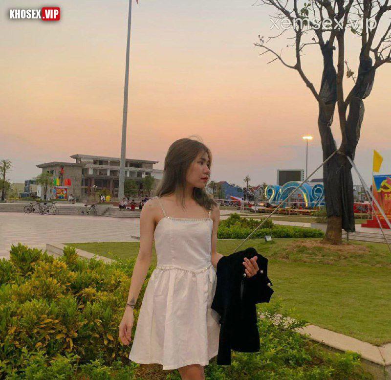 em-dang-rua-chen-ma-anh-ven-vay-doi-chich-hinh-04