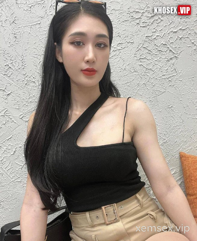 em-gymer-bui-thu-hang-lo-clip-sex-dit-nhau-voi-nguoi-yeu-trong-khach-san-hinh-04