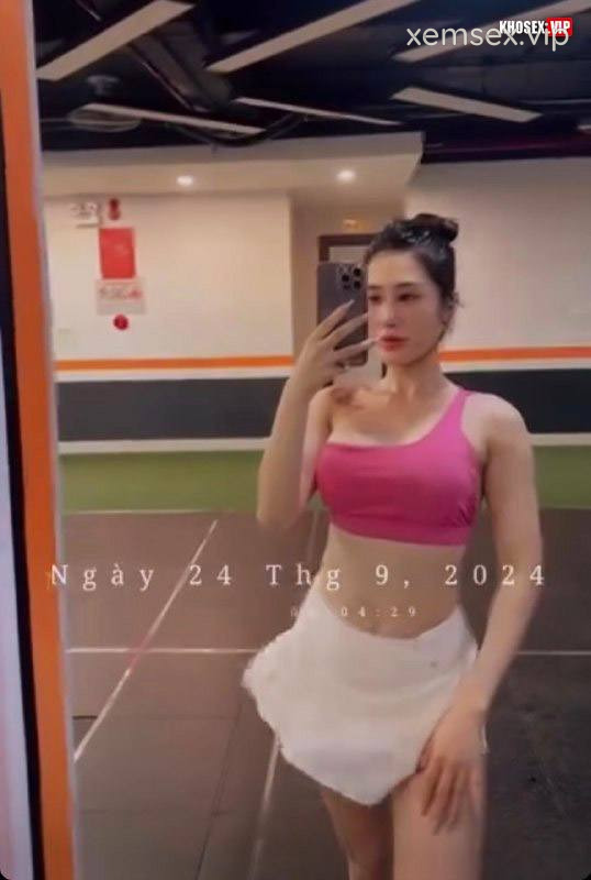 em-gymer-bui-thu-hang-lo-clip-sex-dit-nhau-voi-nguoi-yeu-trong-khach-san-phan-2-hinh-04