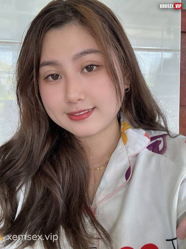 em-nguoi-yeu-chubby-vu-sung-trau-dap-cuc-sung-trong-khach-san-hinh-01