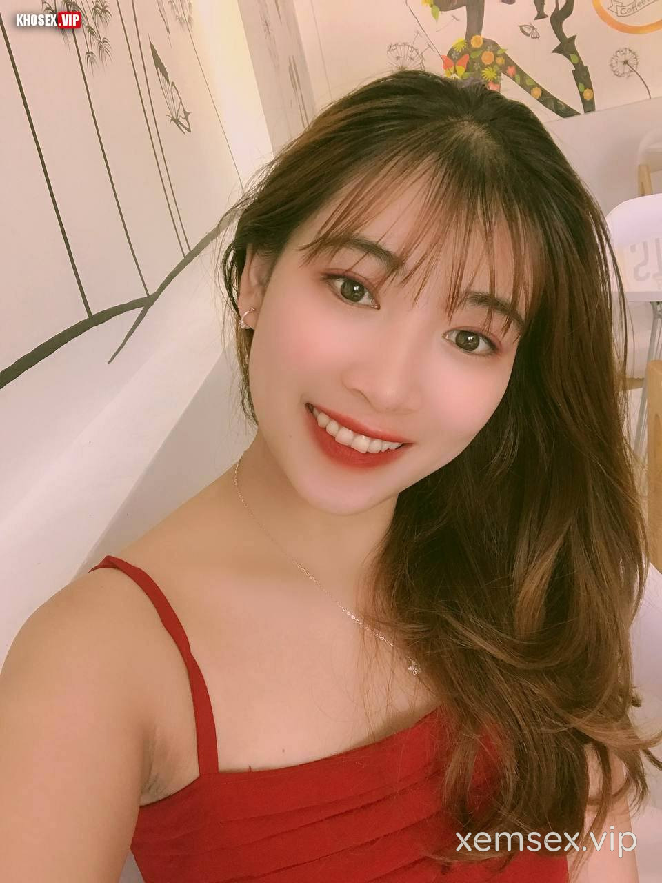 em-nguoi-yeu-de-thuong-luc-chich-ma-em-cu-cuoi-hinh-01