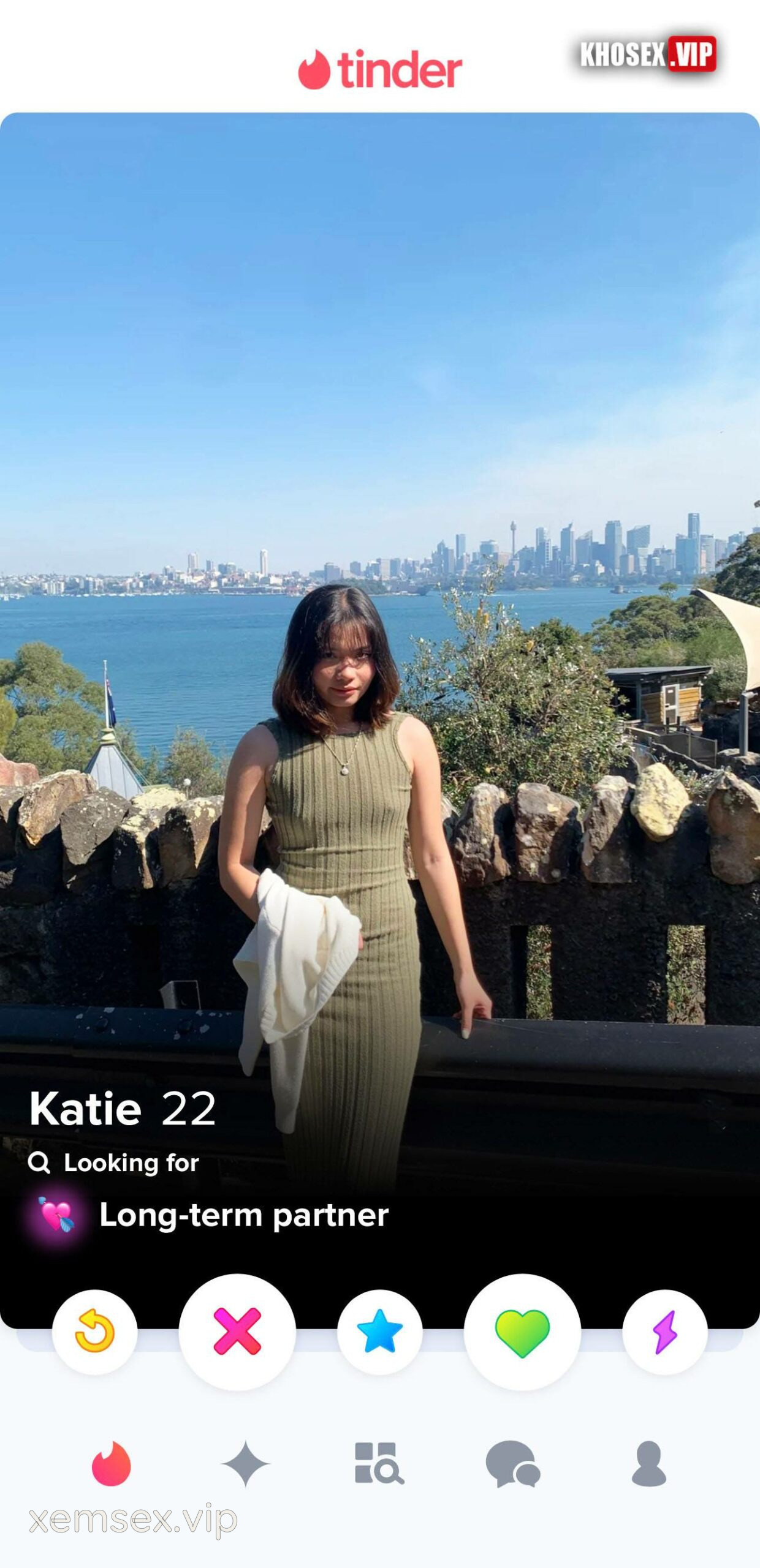 katie-pham-du-hoc-sinh-dam-dang-chuyen-chich-dao-cung-cac-sinh-vien-nguoi-uc-full-clip-pic-hinh-10-scaled-1