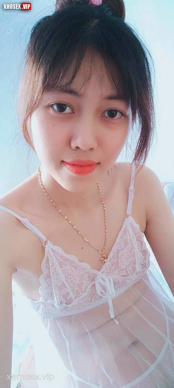 lo-clip-sex-cap-vo-chong-dam-dang-thich-du-public-cho-nguoi-khac-thay-full-clip-pic-phan-1-hinh-02