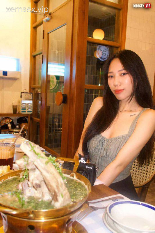 lo-clip-sex-chich-gai-xinh-tu-nha-tam-den-giuong-qua-phe-full-clip-pic-hinh-03