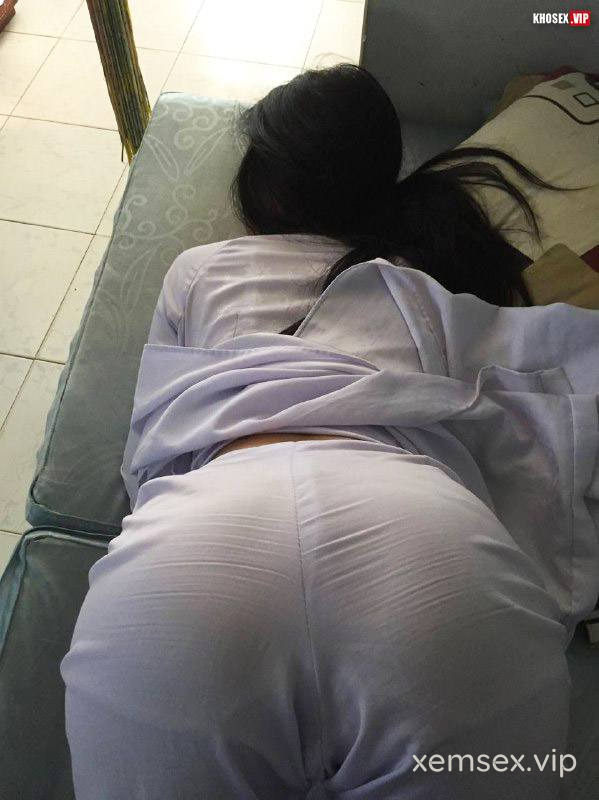 lo-clip-sex-em-hoc-sinh-deo-kinh-mac-ao-dai-dit-voi-ban-trai-full-clip-pic-hinh-04