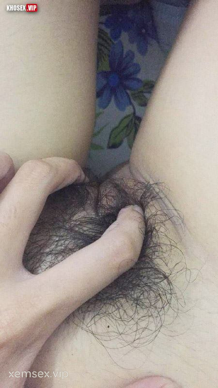 lo-clip-sex-em-hoc-sinh-deo-kinh-mac-ao-dai-dit-voi-ban-trai-full-clip-pic-hinh-21