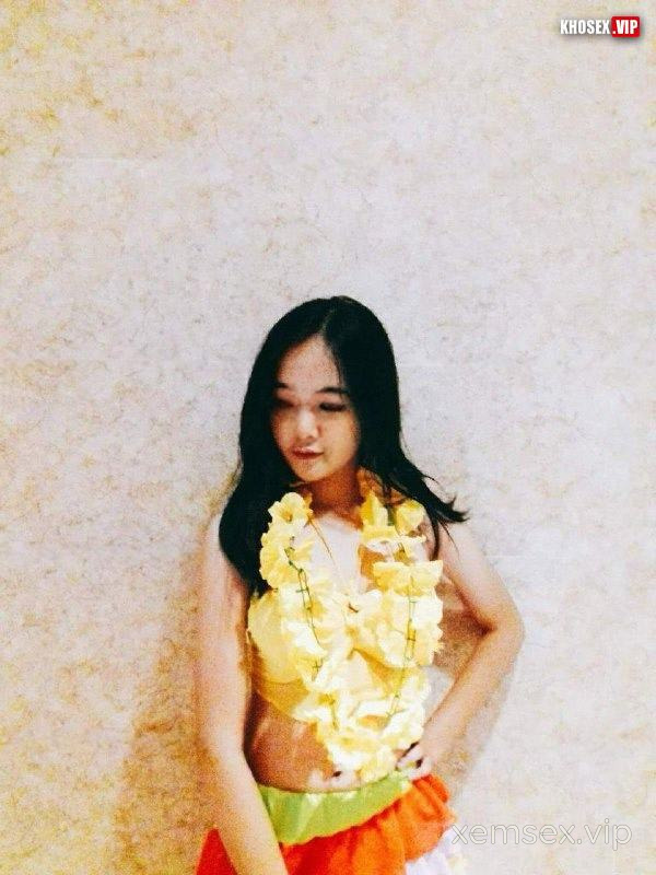 lo-clip-sex-em-hoc-sinh-deo-kinh-mac-ao-dai-dit-voi-ban-trai-full-clip-pic-hinh-26