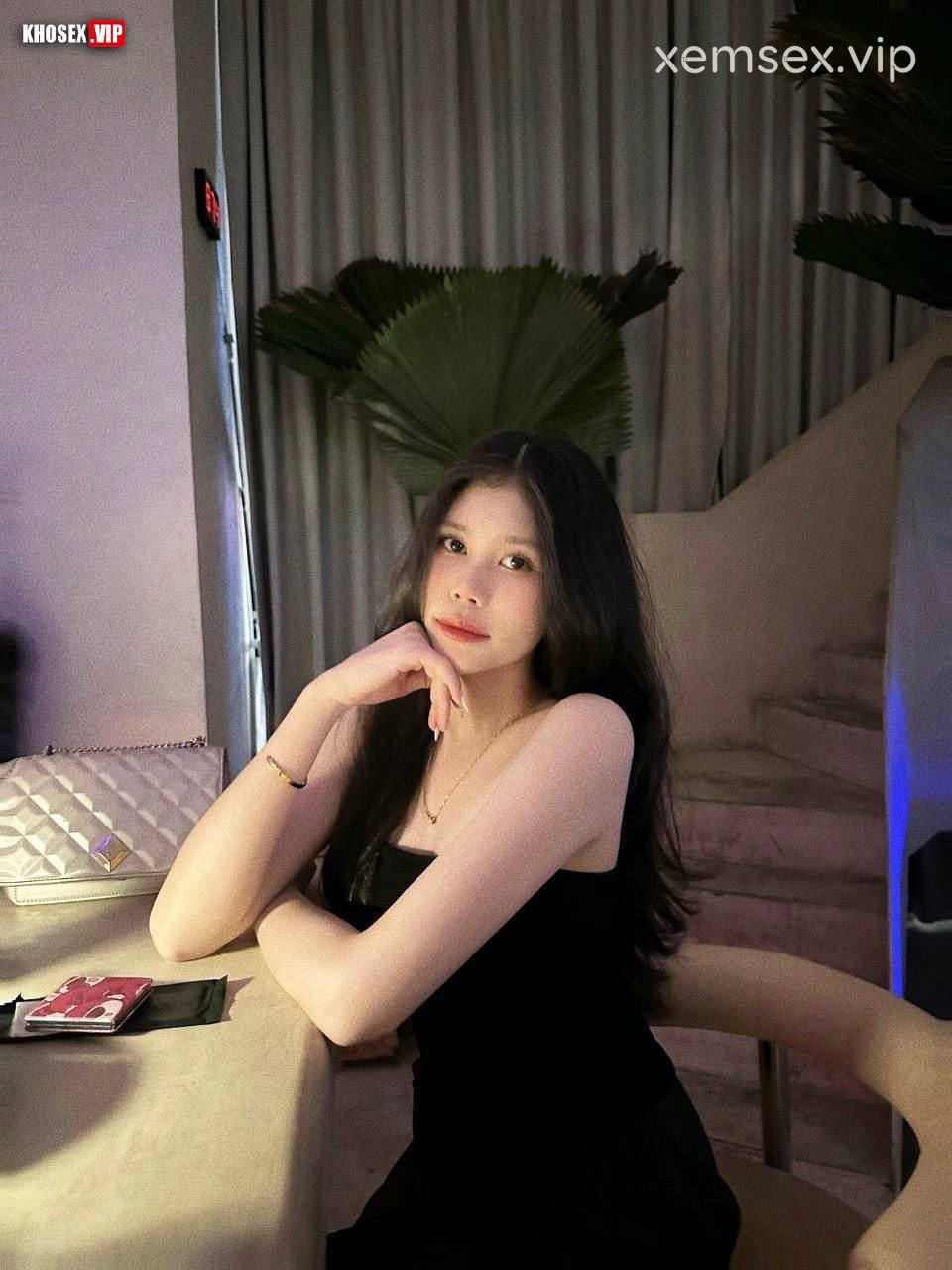 lo-clip-sex-hot-girl-thuy-linh-voi-anh-nguoi-yeu-hinh-01