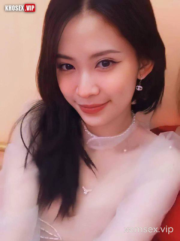 lo-clip-sex-nguyen-vy-cu-gam-bi-nhu-the-nay-em-du-moi-suong-hinh-02