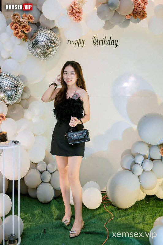 sieu-pham-em-le-na-19t-co-chu-nho-nguc-bu-bim-khit-du-ren-cuc-nung-phan-2-hinh-01
