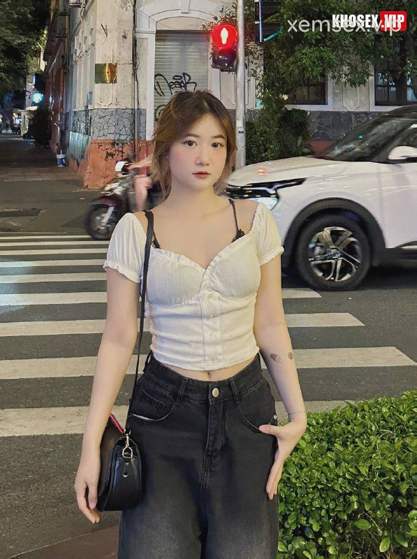 sieu-pham-lo-clip-sex-em-ny-xinh-ngoan-dam-anh-vua-doggy-vua-dut-dit-em-full-clip-pic-hinh-04