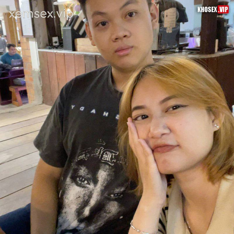sieu-pham-lo-clip-sex-em-ny-xinh-ngoan-dam-anh-vua-doggy-vua-dut-dit-em-full-clip-pic-hinh-08