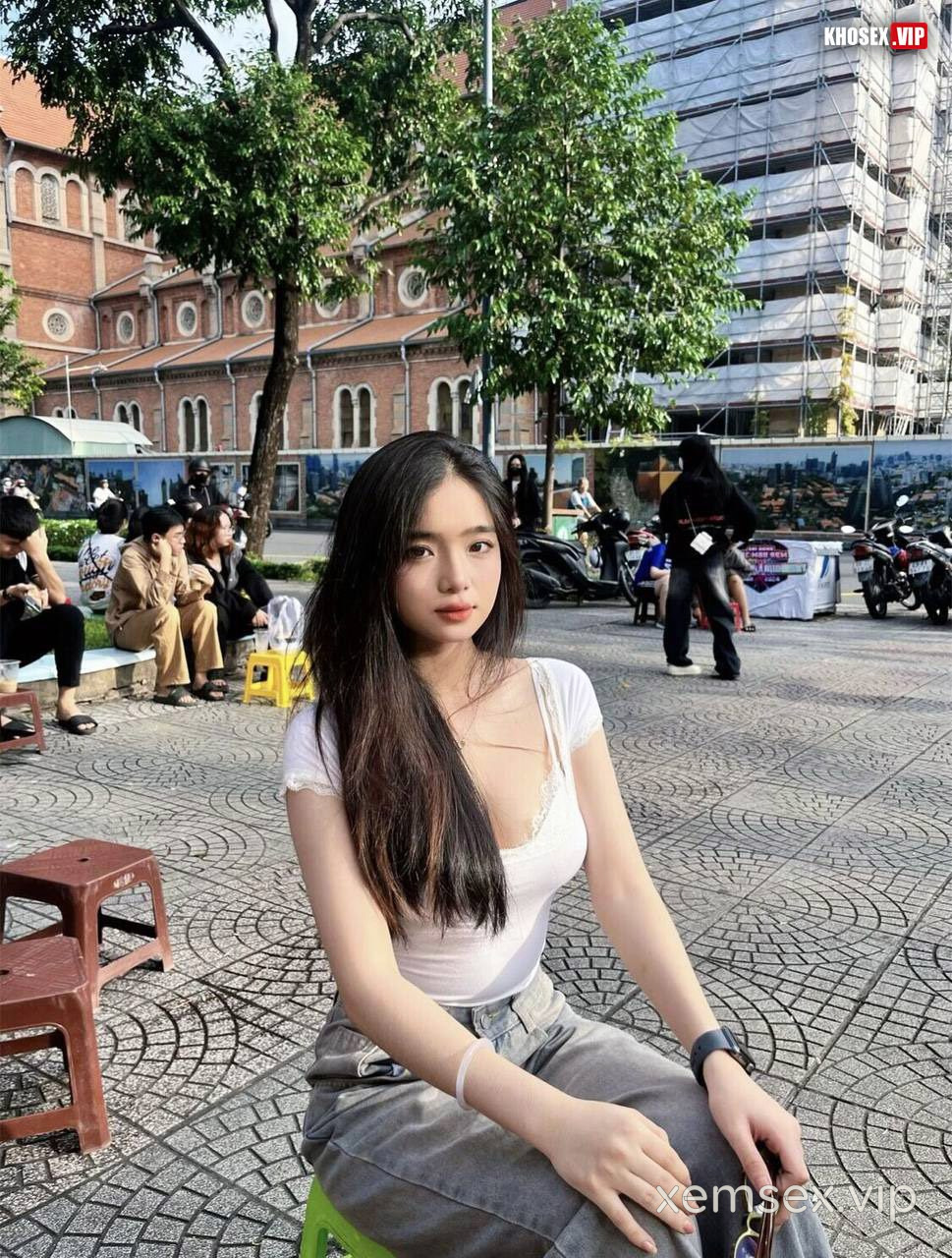 sieu-pham-ly-nhat-mai-thy-2k7-hoc-mon-hinh-04