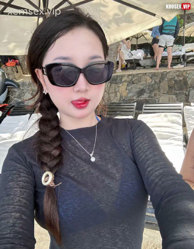 thanh-nien-dit-nhau-voi-em-hoc-sinh-cap-3-mac-ao-dai-hinh-05