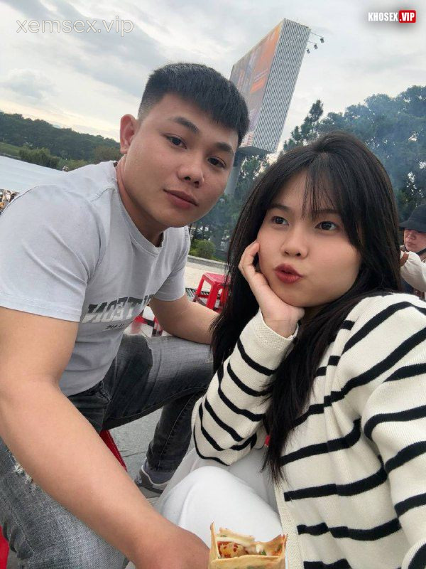 up-thia-em-chubby-mong-to-xuat-tinh-trong-hinh-02